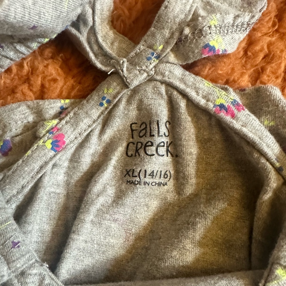 🌸 $3 if bundled - Girl’s XL (14 - 16) Tank with flutter straps and cute back - Picture 3 of 7